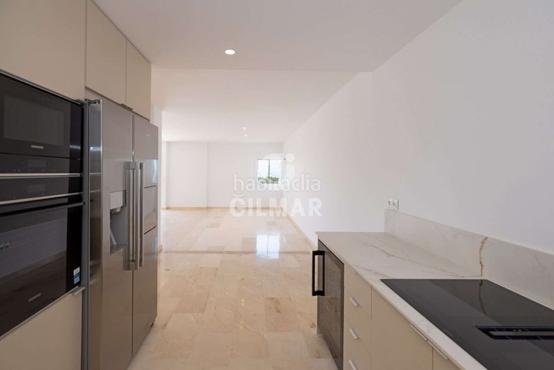 Foto ae78796b-8d38-4757-9298-94e74321297d. Apartament amb calefacció aparcament piscina a Nueva Atalaya Estepona