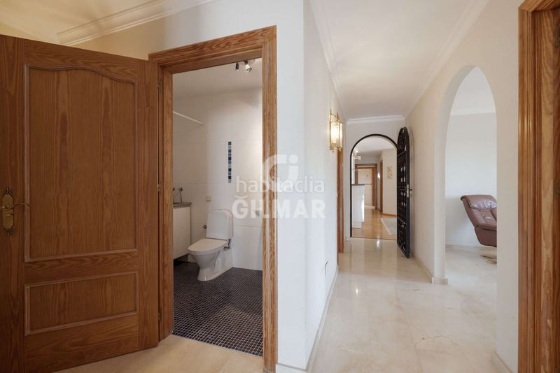 Foto c0f59d98-0081-44f4-9a59-1af3d77b5845. Apartament amb calefacció aparcament piscina a Nueva Atalaya Estepona