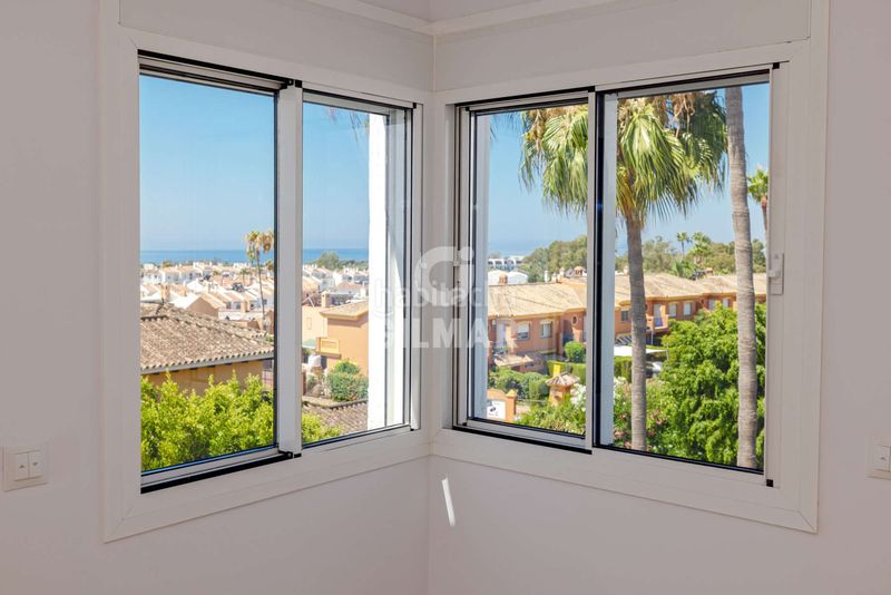 Foto d38e2369-6817-470d-9818-9d8126afe11d. Apartament amb calefacció aparcament piscina a Nueva Atalaya Estepona