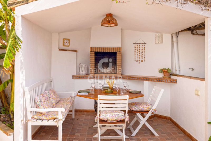 Foto 8989176b-a907-4201-9b8a-3dd258445851. Casa aparellada amb calefacció aparcament a sierra de Estepona - avda. de andalucía Estepona