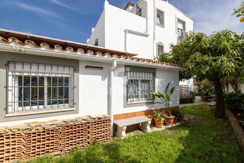 Foto 8d1bb4d5-5320-4ed7-813d-8d2f7e2dc06b. Casa aparellada amb calefacció aparcament a sierra de Estepona - avda. de andalucía Estepona