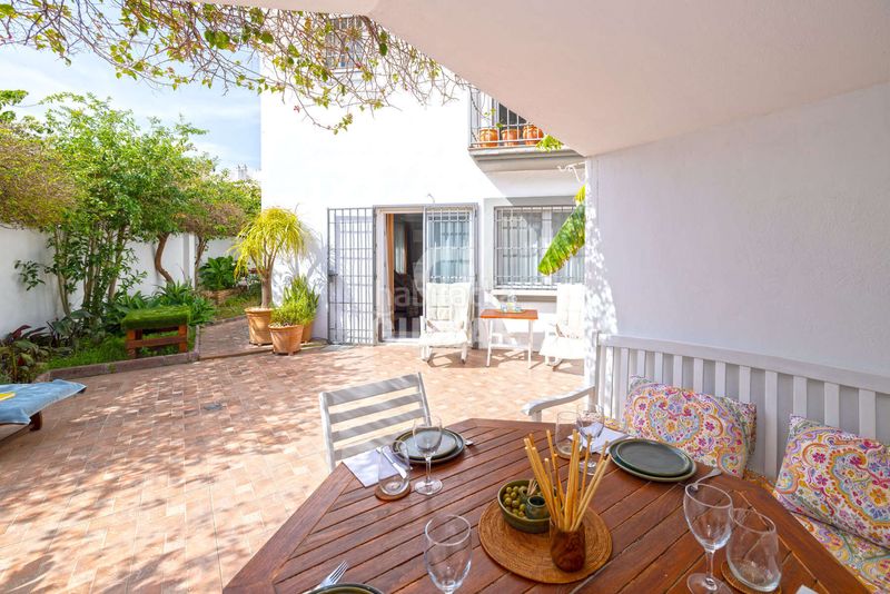 Foto ae82c3f8-2992-469a-8348-35bb71198934. Casa aparellada amb calefacció aparcament a sierra de Estepona - avda. de andalucía Estepona