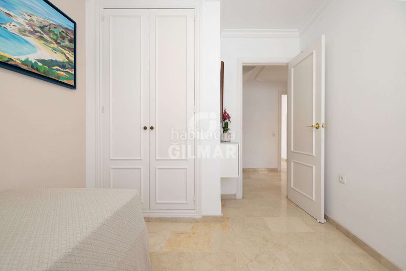 Foto f431280e-eba1-40da-9dc2-22381b8709d8. Casa aparellada amb calefacció aparcament a sierra de Estepona - avda. de andalucía Estepona