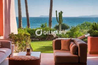 Appartement à Guadalmansa. Este elegante apartamento reformado se sitúa en uno de los compl