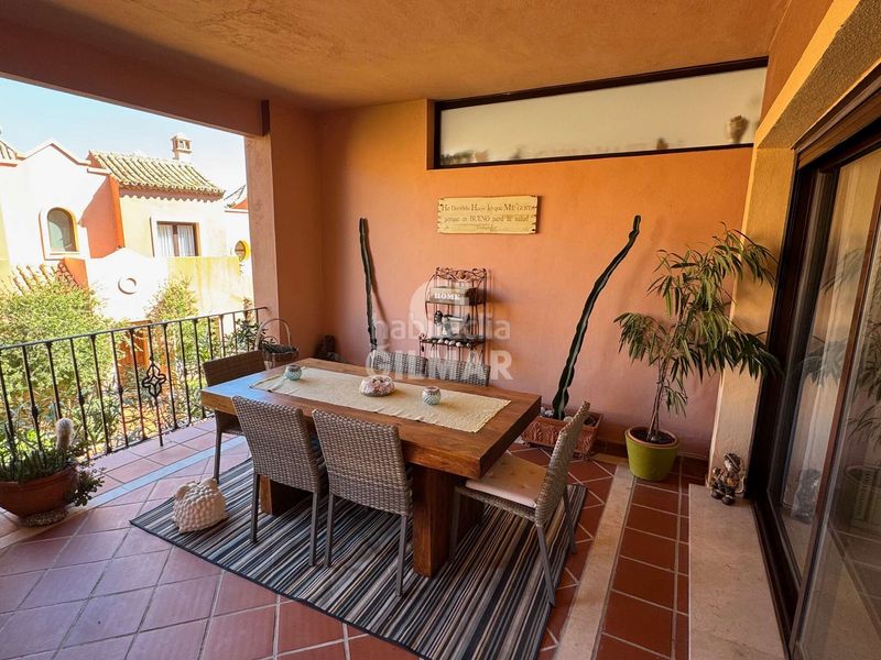 Foto 0825c691-d9ee-403f-91cc-3548cbd6aa89. Casa adossada amb calefacció aparcament piscina a Estepona