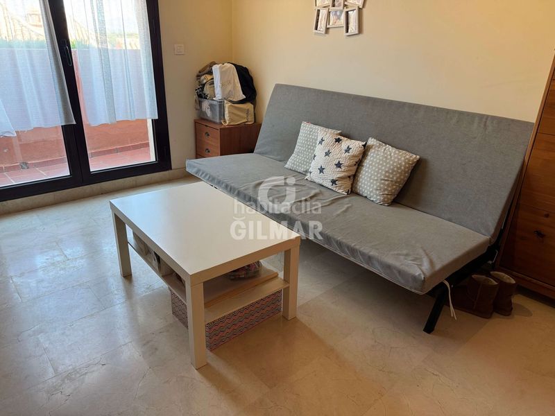 Foto ac9b9aae-d522-41ef-a9b4-835c378f8351. Casa adossada amb calefacció aparcament piscina a Estepona