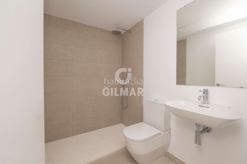 Foto 309712e1-7a62-4ab3-aded-9dbd6e9b4931. Casa aparellada amb calefacció aparcament piscina a Estepona