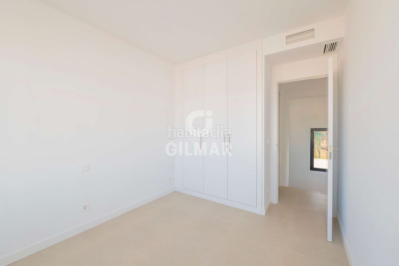 Foto 209bd3fd-064d-4dce-be6b-0fd5396f745d. Casa aparellada amb calefacció aparcament piscina a Estepona