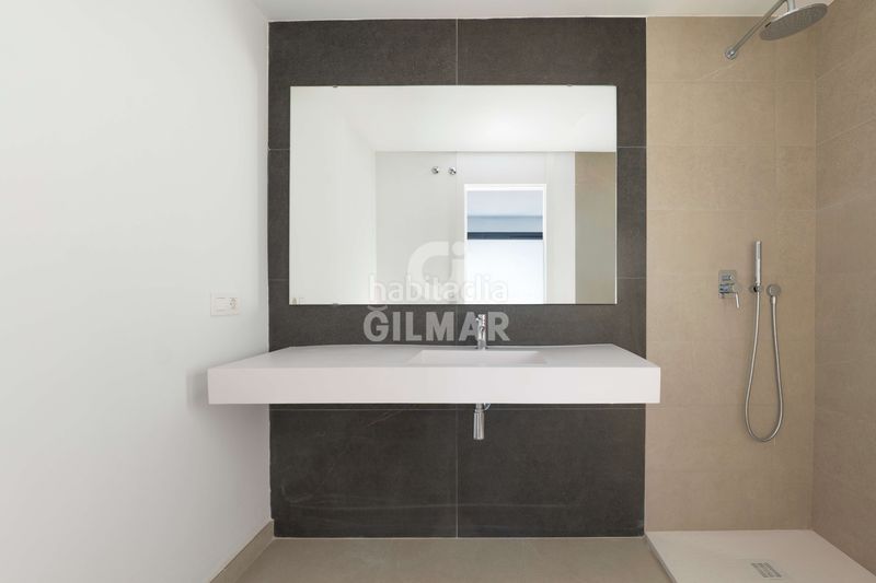 Foto 7943fd04-b86d-4e3c-b963-393272948636. Casa aparellada amb calefacció aparcament piscina a Estepona