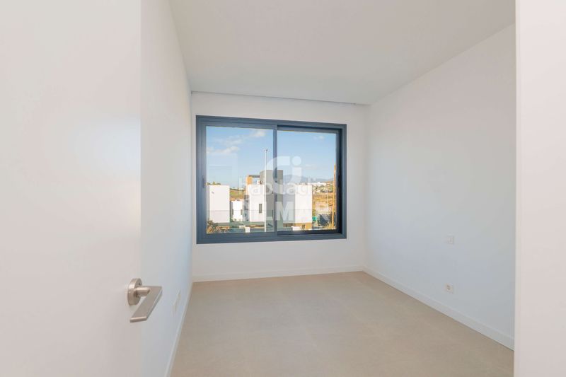 Foto 8dc0ecd1-be7c-4b05-9c66-a7e6dec71a73. Casa aparellada amb calefacció aparcament piscina a Estepona