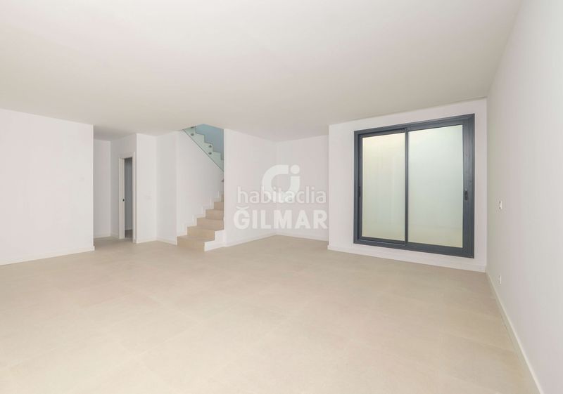 Foto b25ec0d3-d0f9-4e3c-a234-fc34be635e44. Casa aparellada amb calefacció aparcament piscina a Estepona