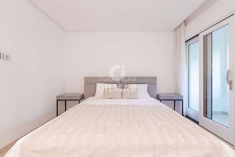 Foto 2b77ddc5-1a3c-4eed-ba29-2e2bad0d0035. Apartament amb calefacció aparcament piscina a puerto de Estepona Estepona
