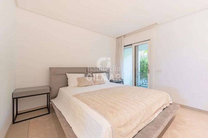 Foto 8aa759b1-1398-4aa0-802a-c273e1cc07d1. Apartament amb calefacció aparcament piscina a puerto de Estepona Estepona