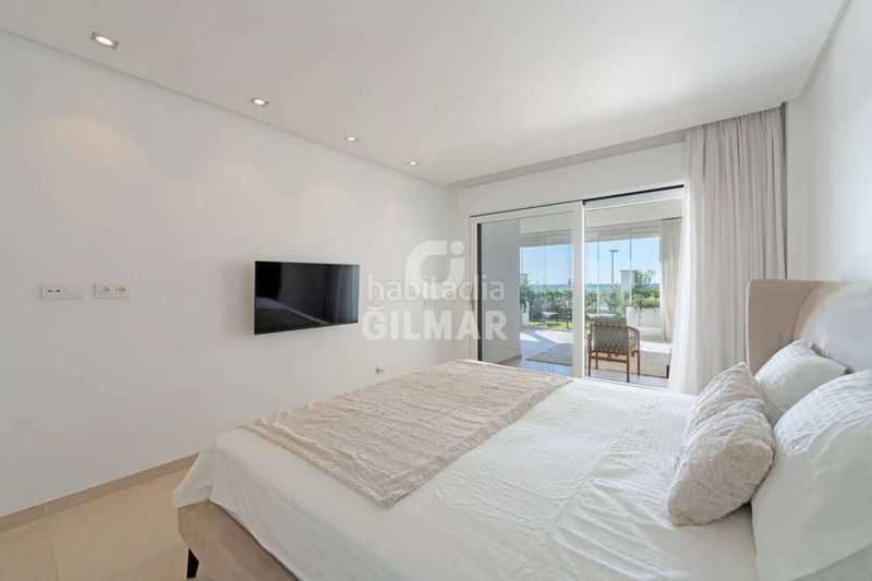 Foto bbb0cf4d-b07e-4121-bfd4-468f64d1a7f2. Apartament amb calefacció aparcament piscina a puerto de Estepona Estepona