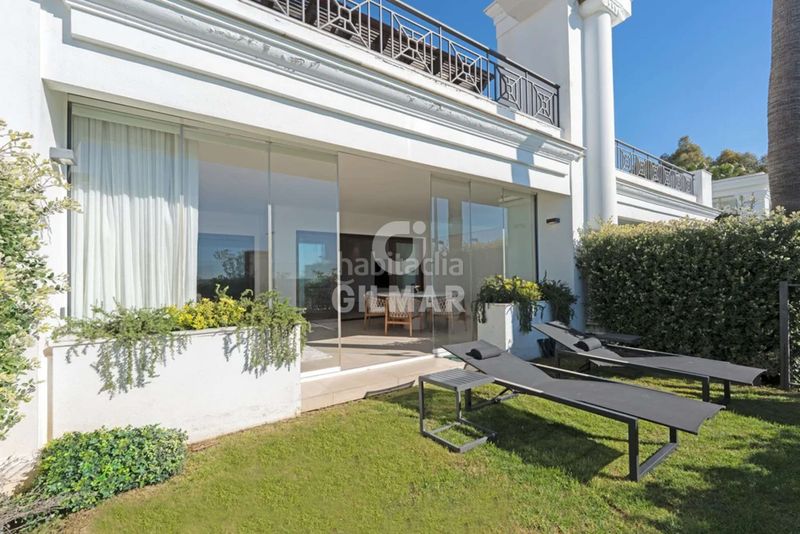 Foto deb717f0-a0de-4457-a95e-649a8d64efa2. Apartament amb calefacció aparcament piscina a puerto de Estepona Estepona