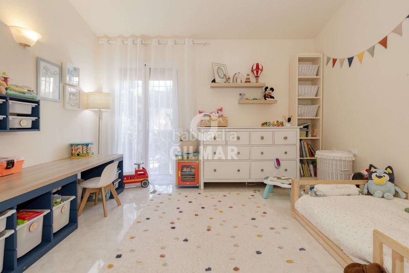 Foto 43a9448a-a6a4-42d8-8ba4-379f015eb9ad. Casa adossada a puerto de Estepona Estepona