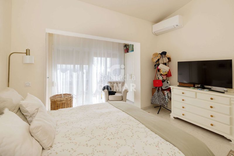 Foto c3b6a77a-7cb0-498c-9650-f73862706763. Casa adossada a puerto de Estepona Estepona
