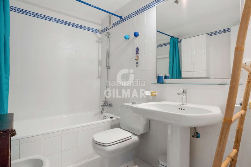 Foto b9913826-3306-402c-ac51-e2b9f897e192. Casa aparellada amb calefacció aparcament piscina a Estepona