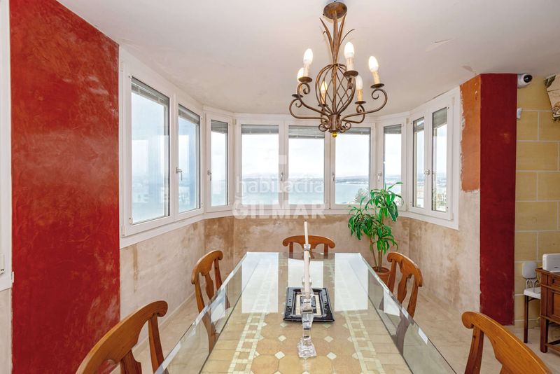 Foto 3fe997fb-7da8-4c48-aabc-0d623b167df4. Apartament amb calefacció aparcament piscina a puerto de Estepona Estepona