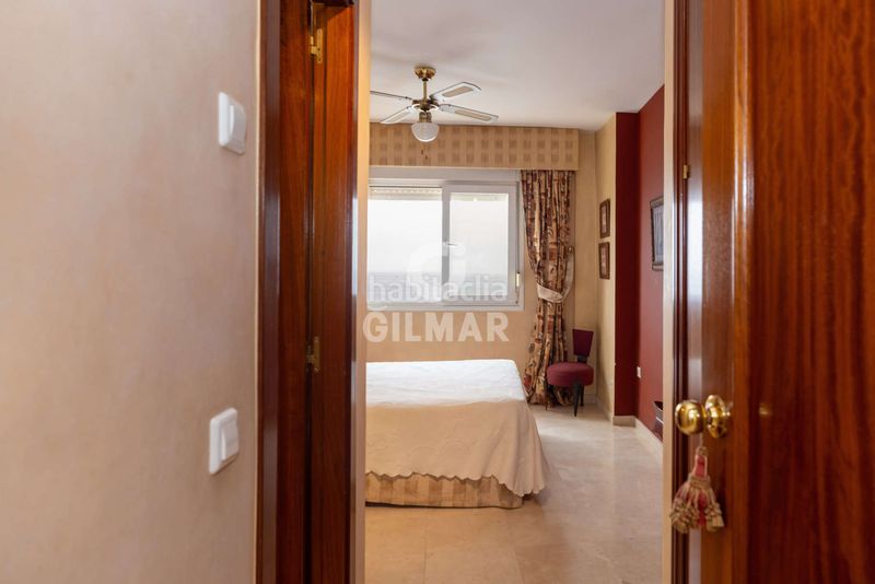 Foto 65369c53-e7fd-4603-85ff-9dc0513cbc43. Apartament amb calefacció aparcament piscina a puerto de Estepona Estepona