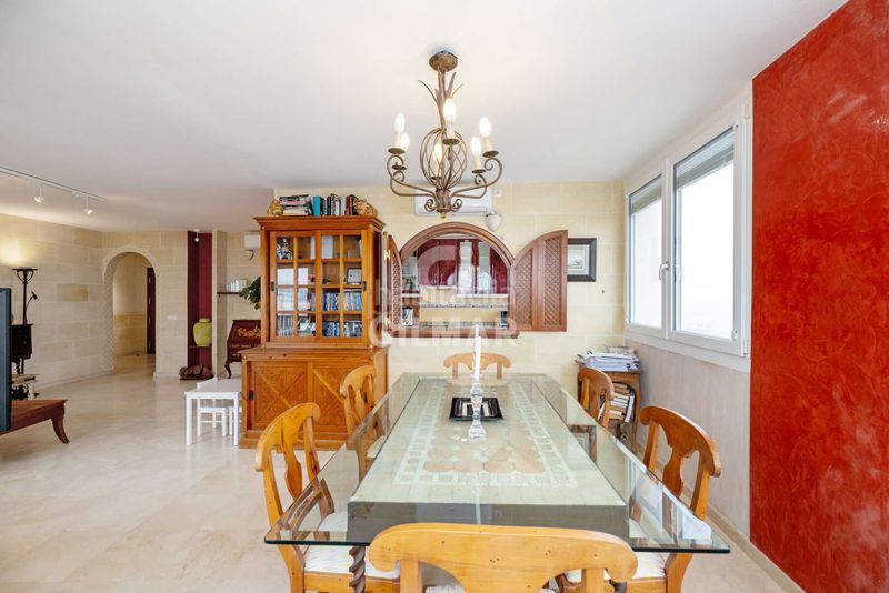 Foto b0e0310f-2113-4078-a04d-7479a8696621. Apartament amb calefacció aparcament piscina a puerto de Estepona Estepona