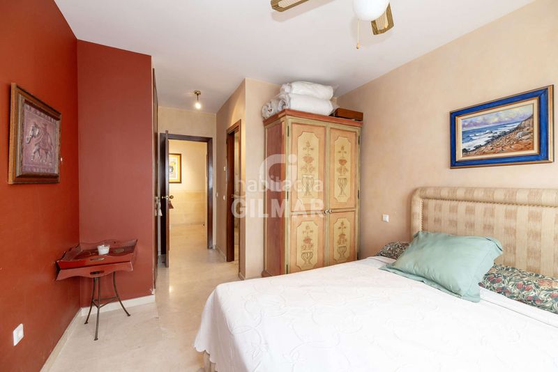 Foto b71626da-50e6-445a-bbc3-b835b27f4d4f. Apartament amb calefacció aparcament piscina a puerto de Estepona Estepona
