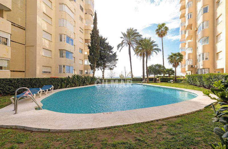 Foto c4ca0cae-8ec4-479b-b299-232833f411c8. Apartament amb calefacció aparcament piscina a puerto de Estepona Estepona