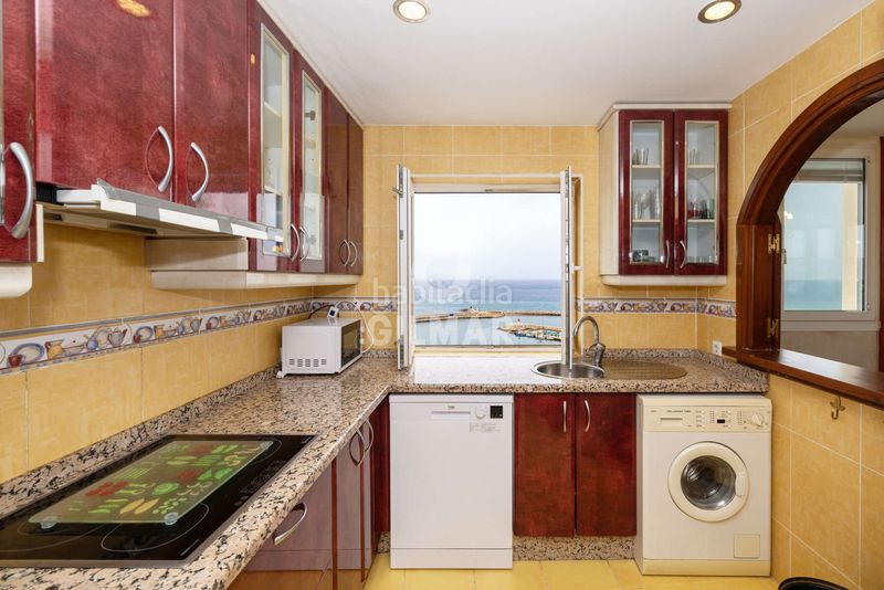 Foto e580e8cd-662f-4725-a400-d7cf95eebbc0. Apartament amb calefacció aparcament piscina a puerto de Estepona Estepona