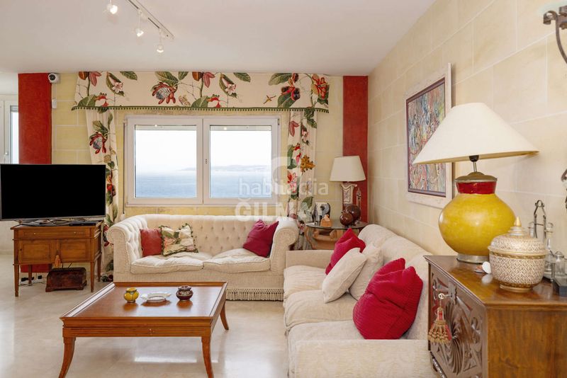 Foto f40cd6eb-e575-4c9b-b3f8-91d2b0360ab4. Apartament amb calefacció aparcament piscina a puerto de Estepona Estepona