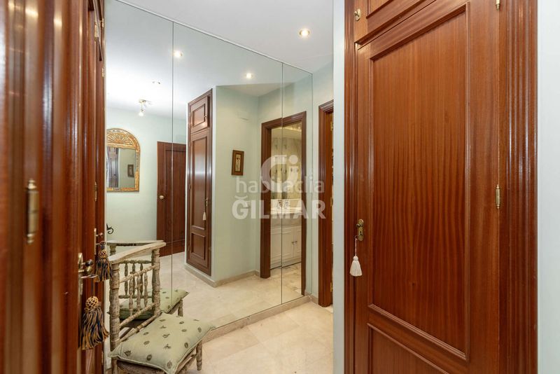 Foto f9f8455c-1290-4793-9b08-7d9b85c64239. Apartament amb calefacció aparcament piscina a puerto de Estepona Estepona