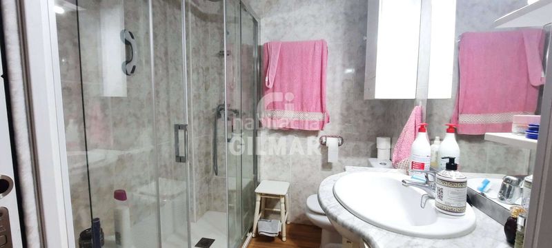 Foto 7eb47776-a923-41d2-87f4-4bb3a0a87a91. Apartament amb calefacció a puerto de Estepona Estepona