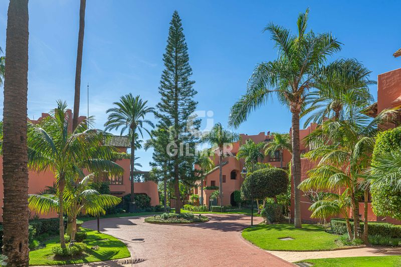 Foto 18e937e8-8179-45da-80e1-e7908fb70ad2. Planta baixa amb calefacció aparcament piscina a Estepona