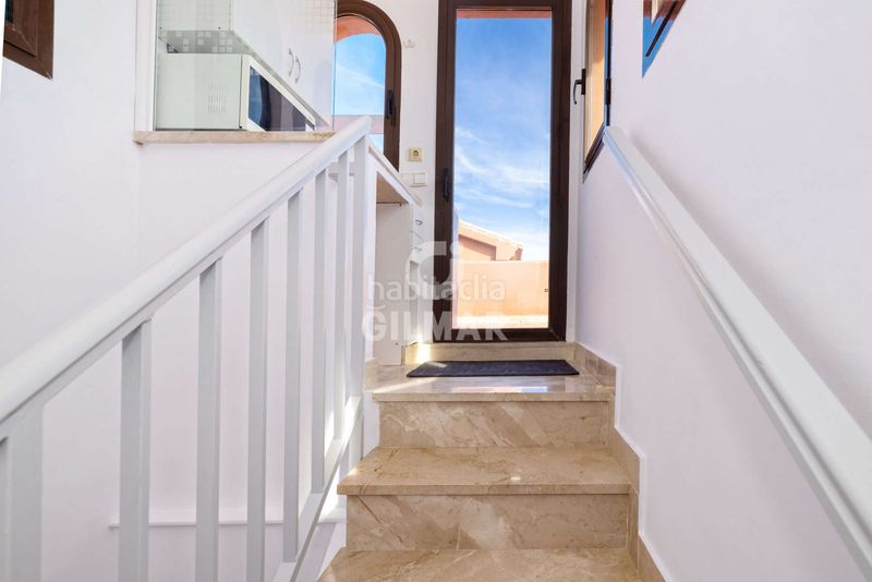 Foto 199ee253-7d9d-4659-b445-e71f37a4fbf3. Dúplex amb aparcament piscina a Buenas Noches Estepona