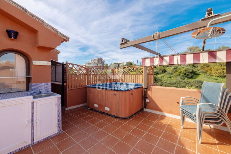 Foto 47aa867c-079d-4ce8-bc92-d2c5e42852a6. Dúplex amb aparcament piscina a Buenas Noches Estepona