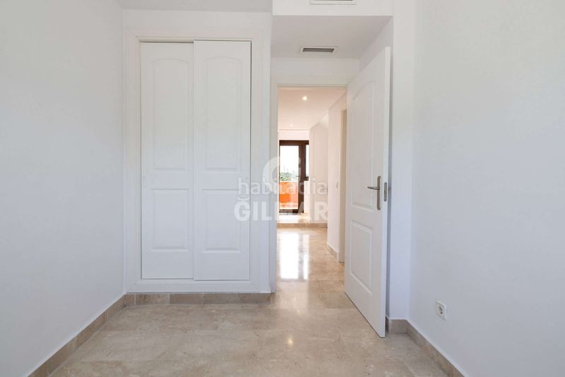 Foto 4a1ded46-7cd8-4e40-820f-4a1ba411cd73. Dúplex amb aparcament piscina a Buenas Noches Estepona