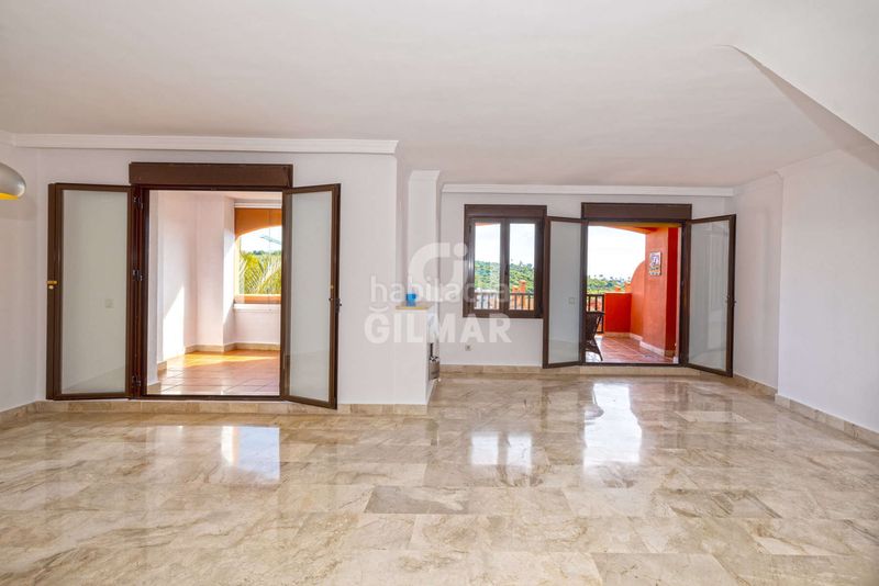 Foto 58b17e8f-9919-4855-8a5a-fb2a8729a120. Dúplex amb aparcament piscina a Buenas Noches Estepona