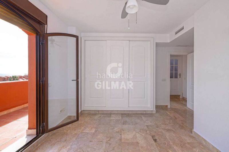 Foto 68d5ac5a-24b2-414c-a5ba-cd918400eea8. Dúplex amb aparcament piscina a Buenas Noches Estepona