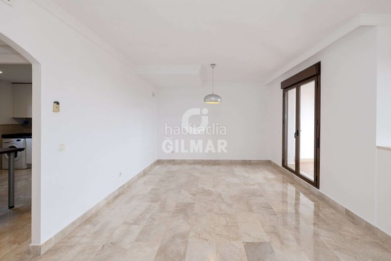 Foto 6942f21d-3427-49df-8a52-3cd982bd9746. Dúplex amb aparcament piscina a Buenas Noches Estepona