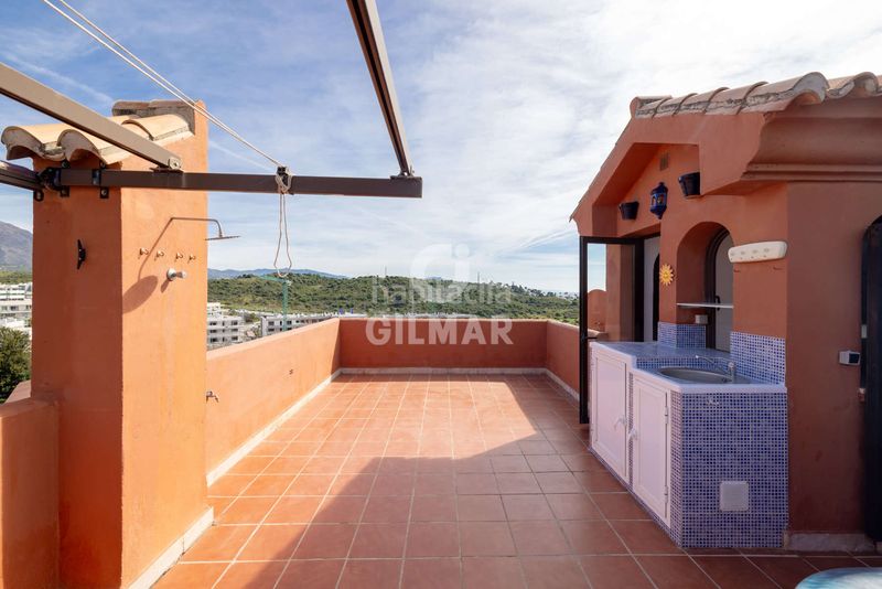 Foto 95620d8b-ddf0-41b8-94d6-1a3f2fc627e9. Dúplex amb aparcament piscina a Buenas Noches Estepona