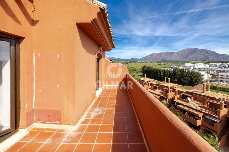 Foto c403c713-9d36-4306-8923-0ef0a1377dcf. Dúplex amb aparcament piscina a Buenas Noches Estepona