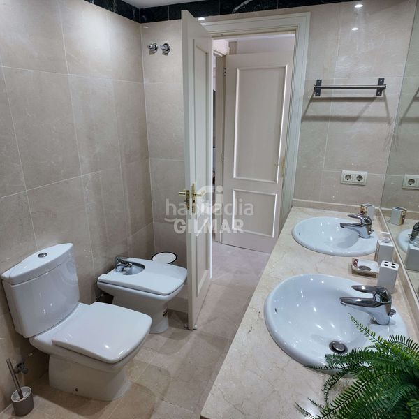 Foto e2506b13-2a17-4636-84a0-50a0e4721751. Duplex avec chauffage parking piscine dans puerto de Sotogrande-la marina Sotogrande