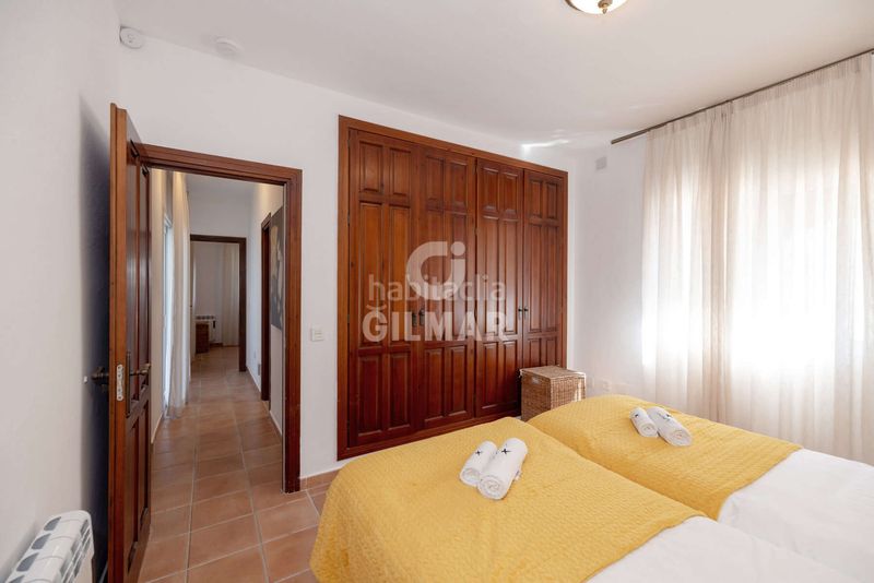 Foto caed0cde-b9b8-40ce-8ed6-b25f69159eec. Xalet amb calefacció piscina a Nueva Atalaya Estepona