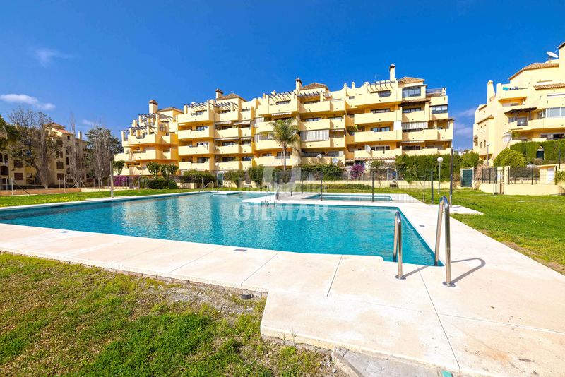 Foto 85a0d554-f3f5-4c8c-bb8b-b70c89e632fc. Pis amb calefacció aparcament piscina a La Concha - Resina Golf Estepona