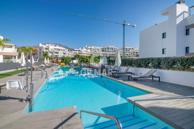 Foto 1f1d3403-1754-4e4b-9db5-bd8c83145d44. Apartament amb calefacció aparcament a Huerta Nueva Estepona