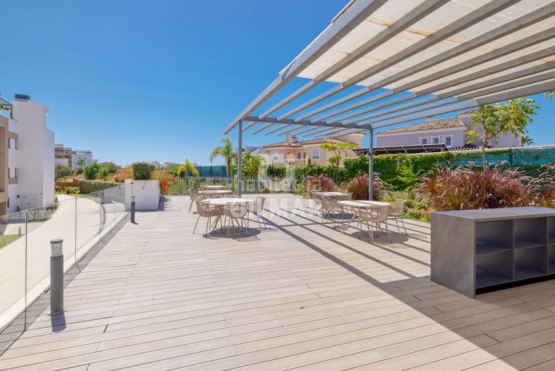 Foto 5cbba608-fa23-4d53-bc71-2d887b3a51c2. Apartament amb calefacció aparcament a Huerta Nueva Estepona