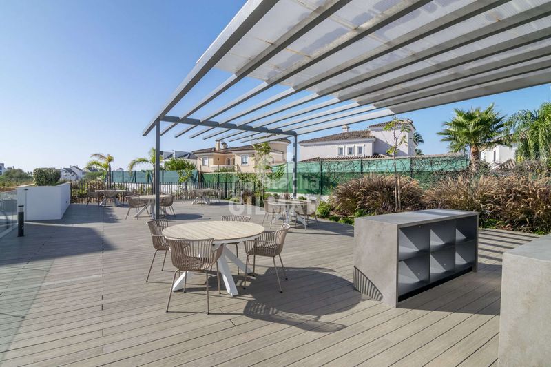 Foto bfa68bfa-8546-499b-955b-47eacbc83e81. Apartament amb calefacció aparcament a Huerta Nueva Estepona