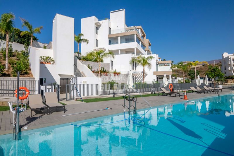 Foto f254a483-4383-4170-9fb5-730eca2c9c34. Apartament amb calefacció aparcament a Huerta Nueva Estepona