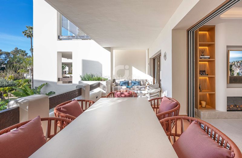 Foto 50f38b75-3cb0-493d-9bad-caca725b632c. Apartament amb calefacció aparcament a El Velerín Estepona