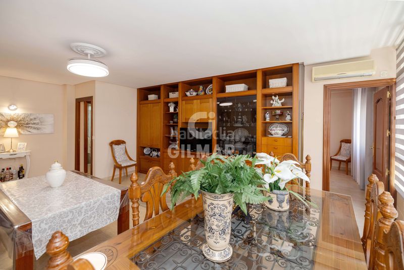 Foto a2dea9ab-9fe1-4bf4-ae7d-63547438458c. Pis a puerto de Estepona Estepona