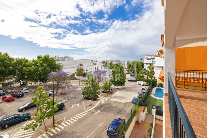 Foto 5305f969-d910-4767-9abd-e97553fa0630. Pis amb calefacció aparcament piscina a puerto de Estepona Estepona